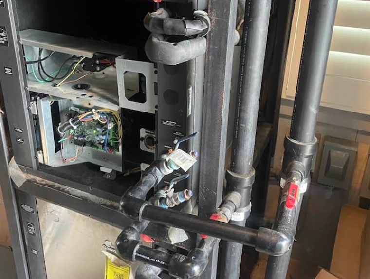 Commercial HVAC services (1)